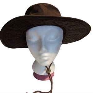 The Hat Factory, Ltd, New Zealand outback hat, waxed cotton, size large, brown